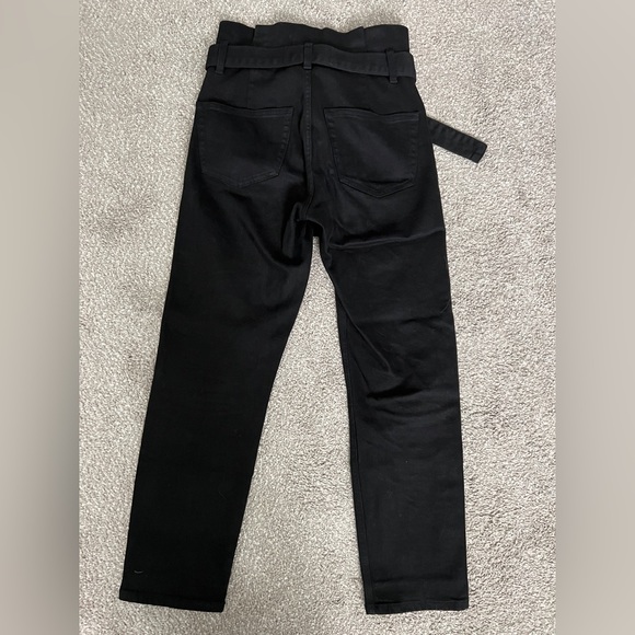 Frame. Size 23. Black. Paperbag Waist with Belt. Wide Leg Jeans. High Rise. - Picture 4 of 4